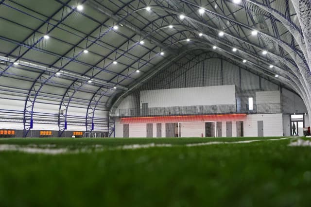 Футбольный манеж Остафьево